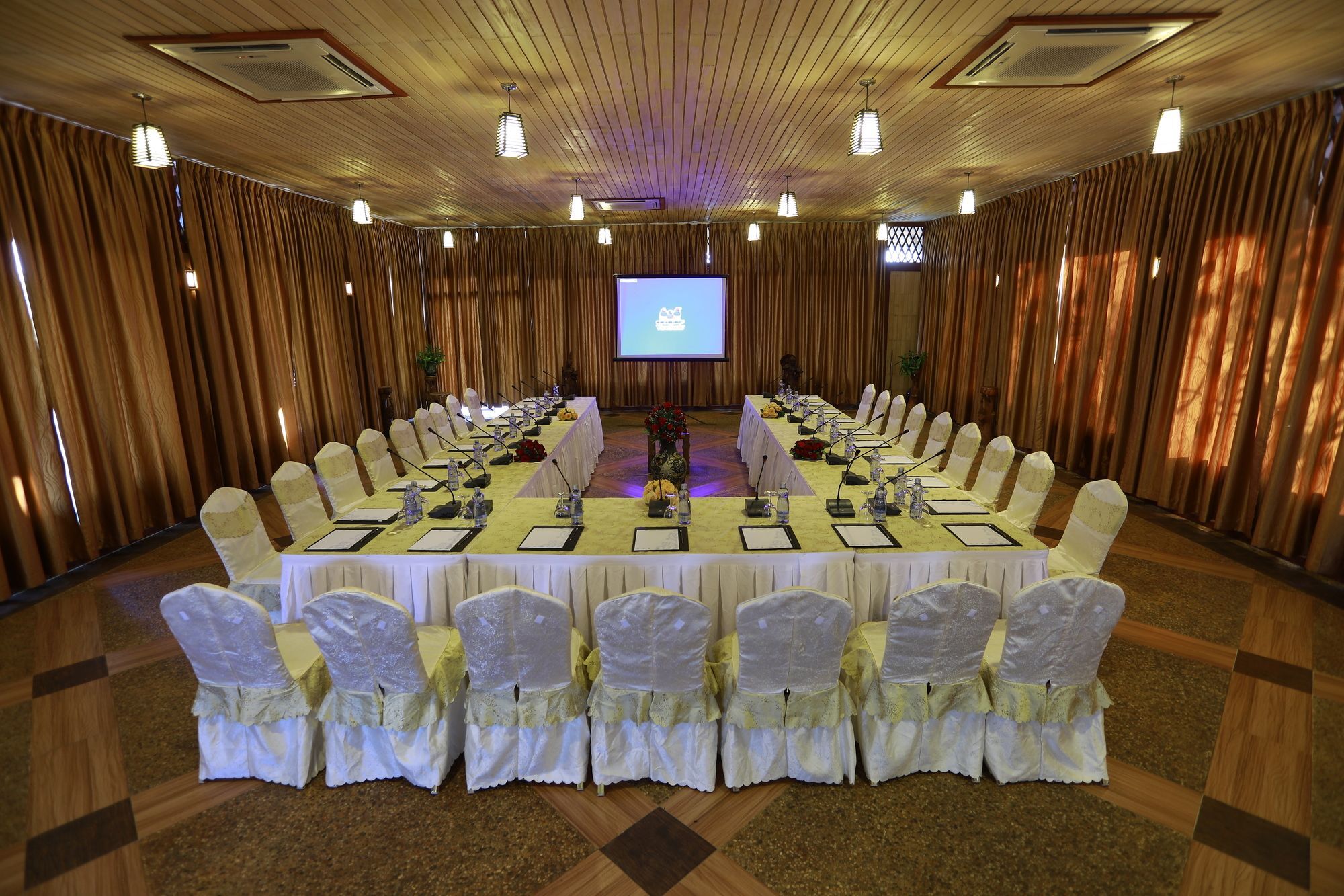 Kma Shwe Pyi Bago Resort 外观 照片
